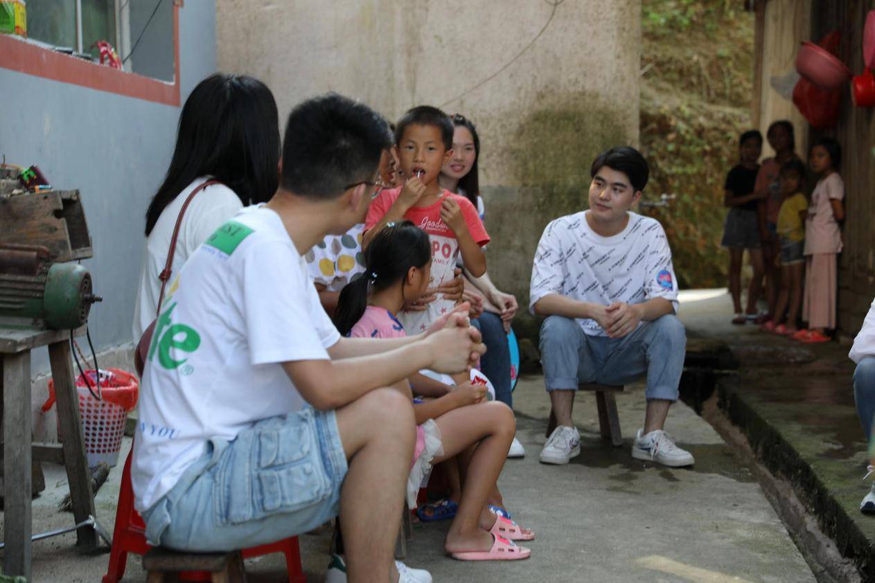 李名哲老师:你身边的资深护肤老师_专业_肌肤_姐妹