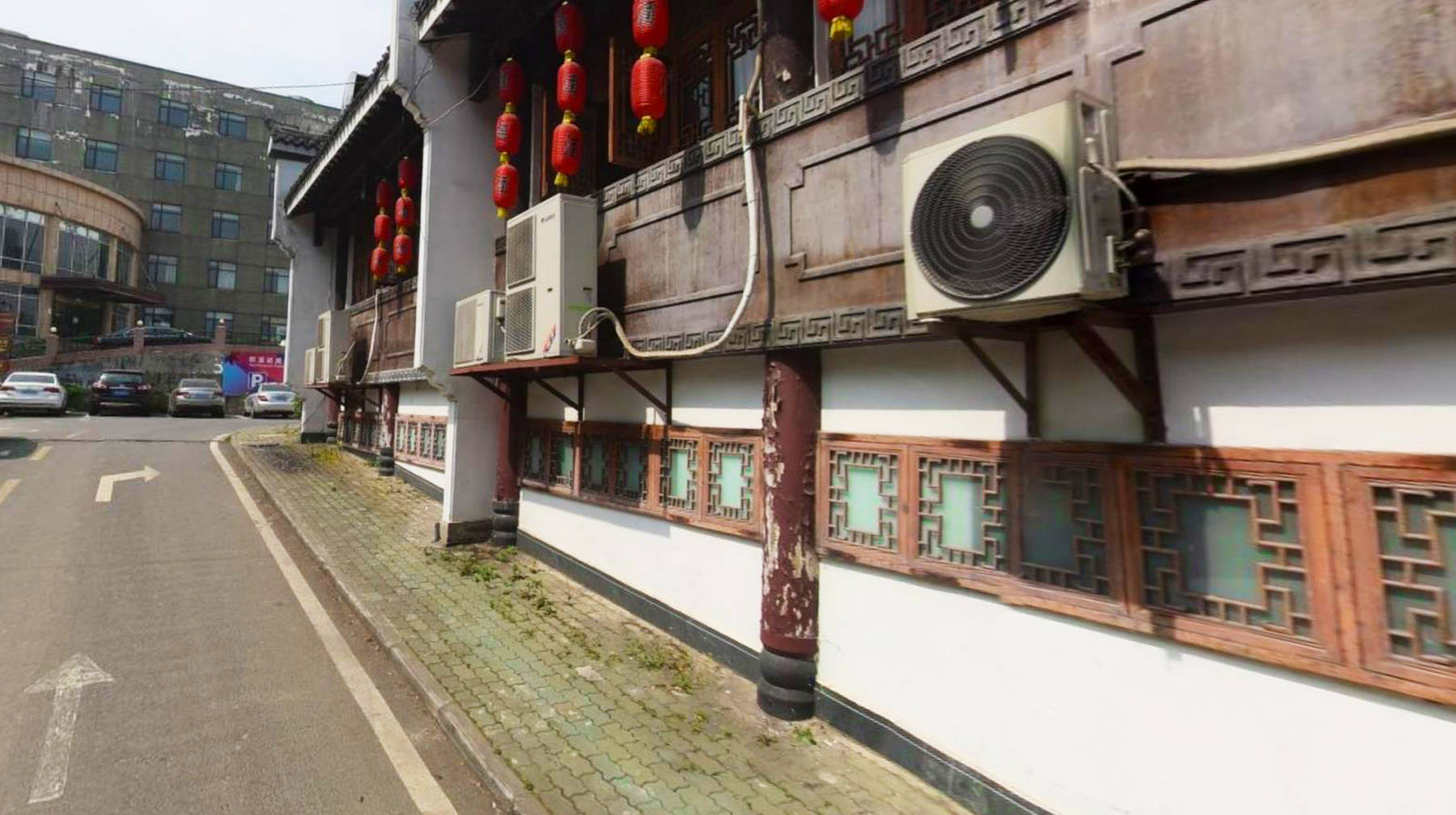 山脚建步行街和酒店，在武汉城区这座公园，随拍闹中取静的烟火味