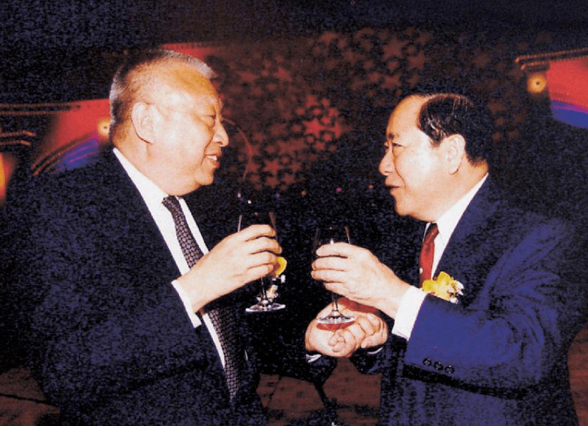 澳门潮籍侨领许世元:一片丹心写赤诚,智义仁爱筑丰碑_先生_年会_社会