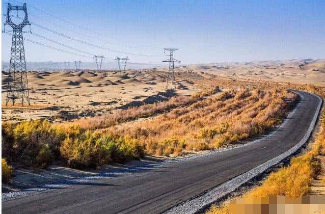 中国最美的沙漠公路，全程有108个水井，住着108对“特殊”的夫妻
