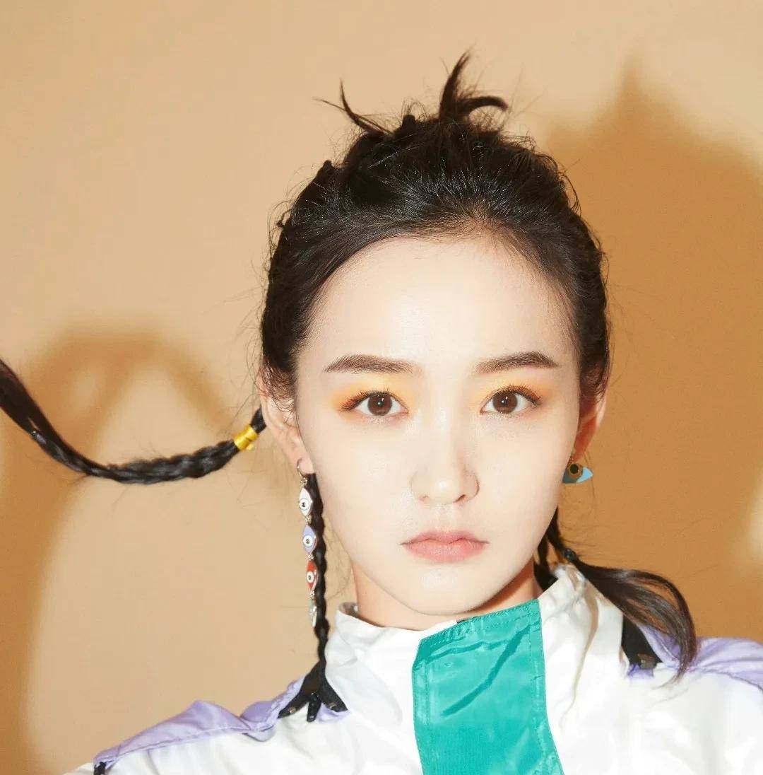 拥有精致小脸的女星,我只服这5位,最后一位被白敬亭置顶八年_李沁