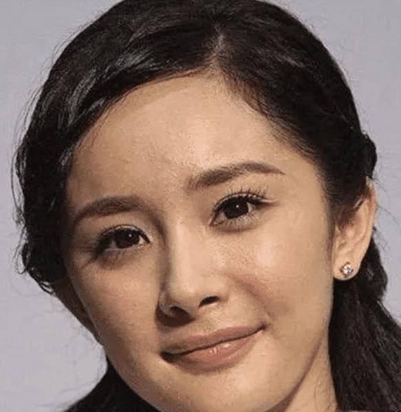 原创外媒镜头下明星的真实颜值李冰冰显老杨幂痘痘遮不住