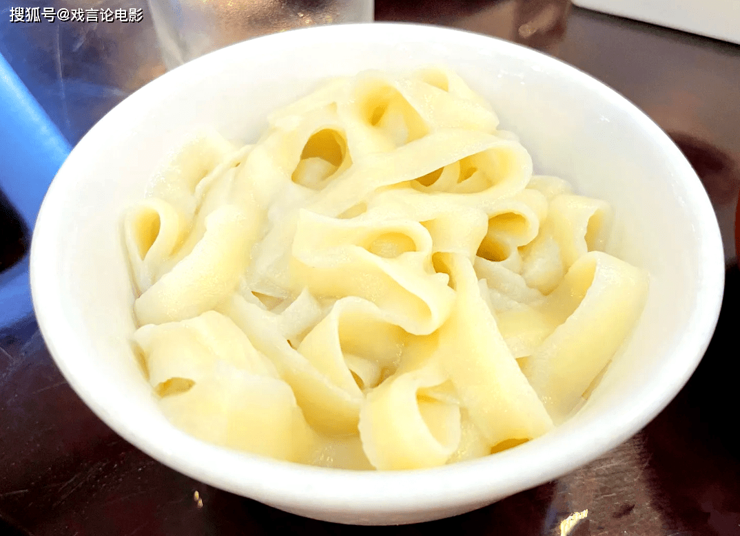 美食进京路,京城吃面好去吃,六十年不变,北京人夏天都好这口儿_刀削面