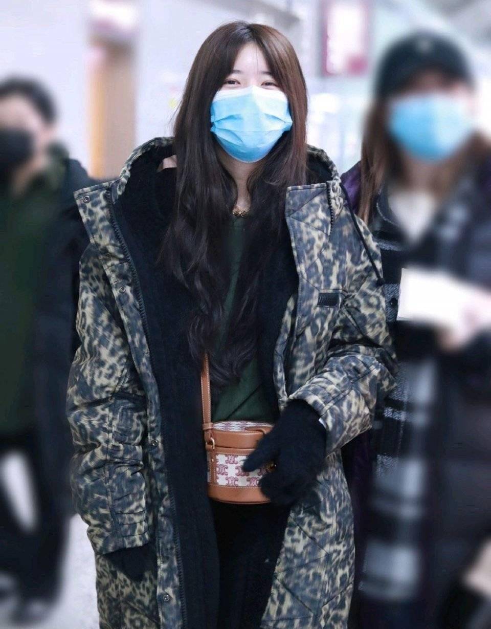 赵露思少女感爆棚!