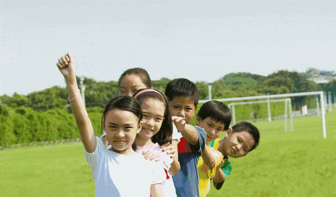 原创小孩往地铁座位吐口水惹怒全网：这4种孩子，最容易被社会淘汰