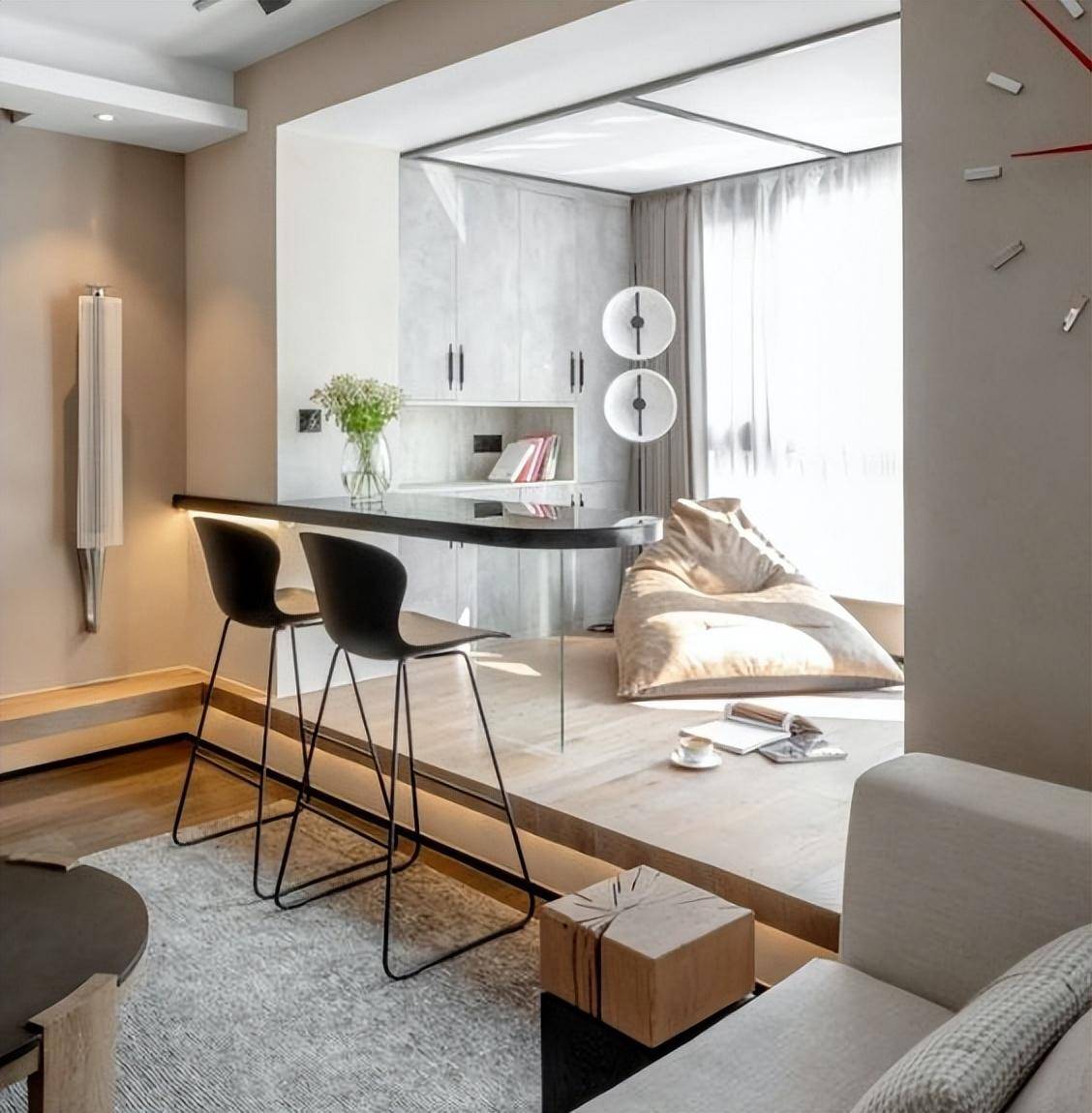 如果做到20cm,小户型的空间感被严重压缩,不做地台空间照样可以很分明