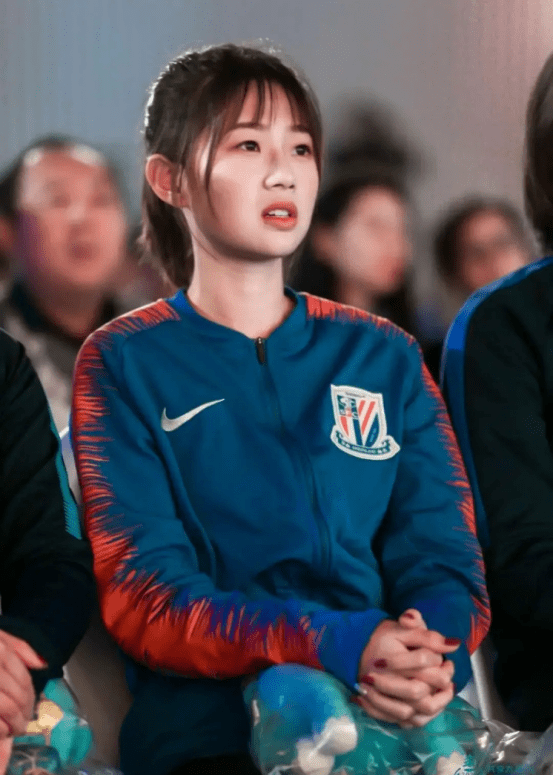 女足队员熊熙没有王霜的实力 却拥有张常宁一样高的颜值_中国女足