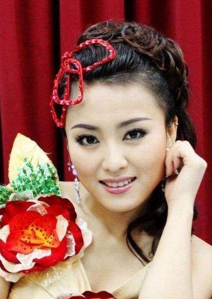 作为自己徒弟的老婆,赵本山自然也给了张可不少的资