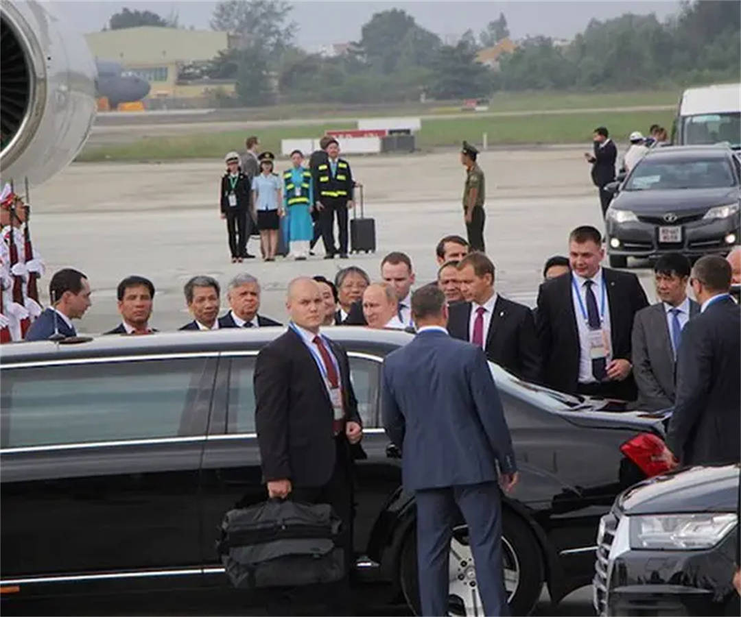 普京的保镖团队有多牛人数有十余万之众遇战事可参与军事行动