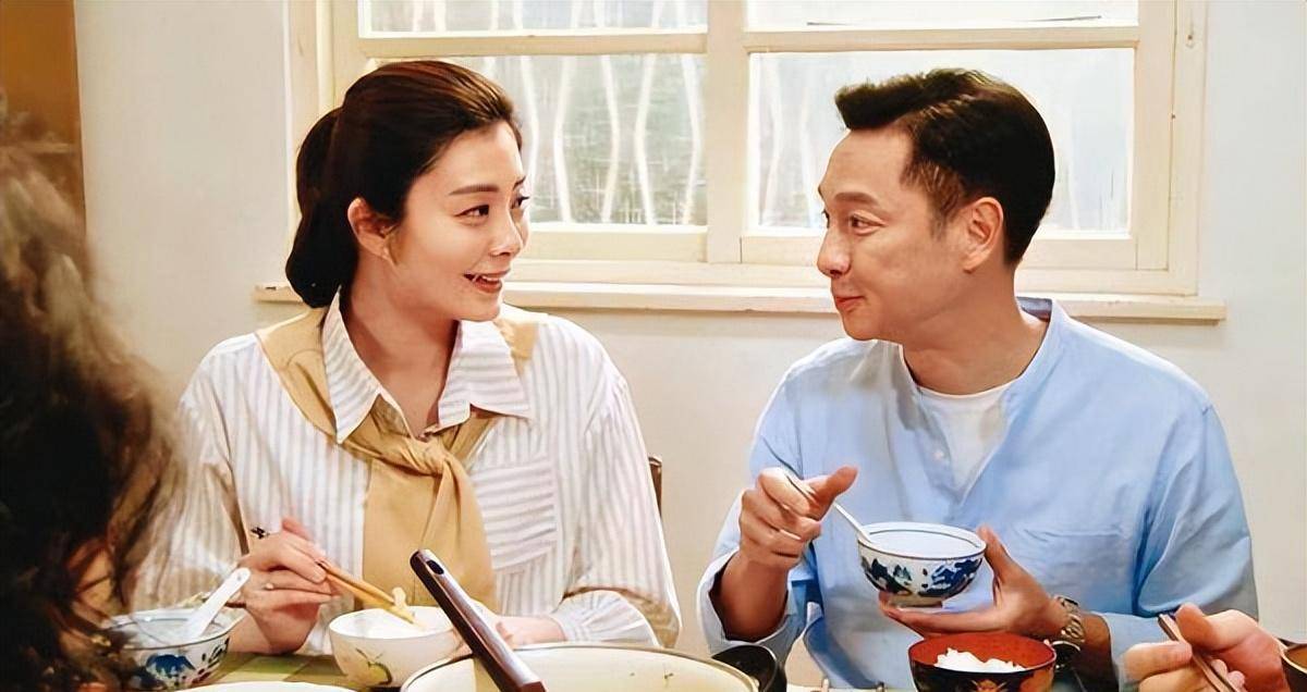 欧阳妮妮淋雨狼狈!