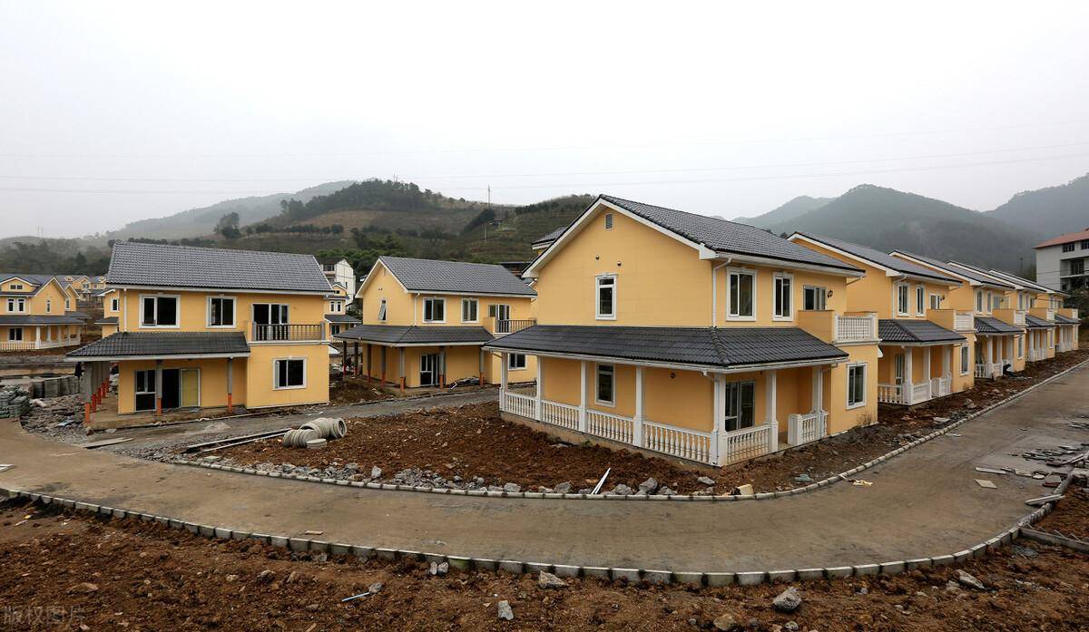 第二,农村建设用地大幅度减少,无地可用.