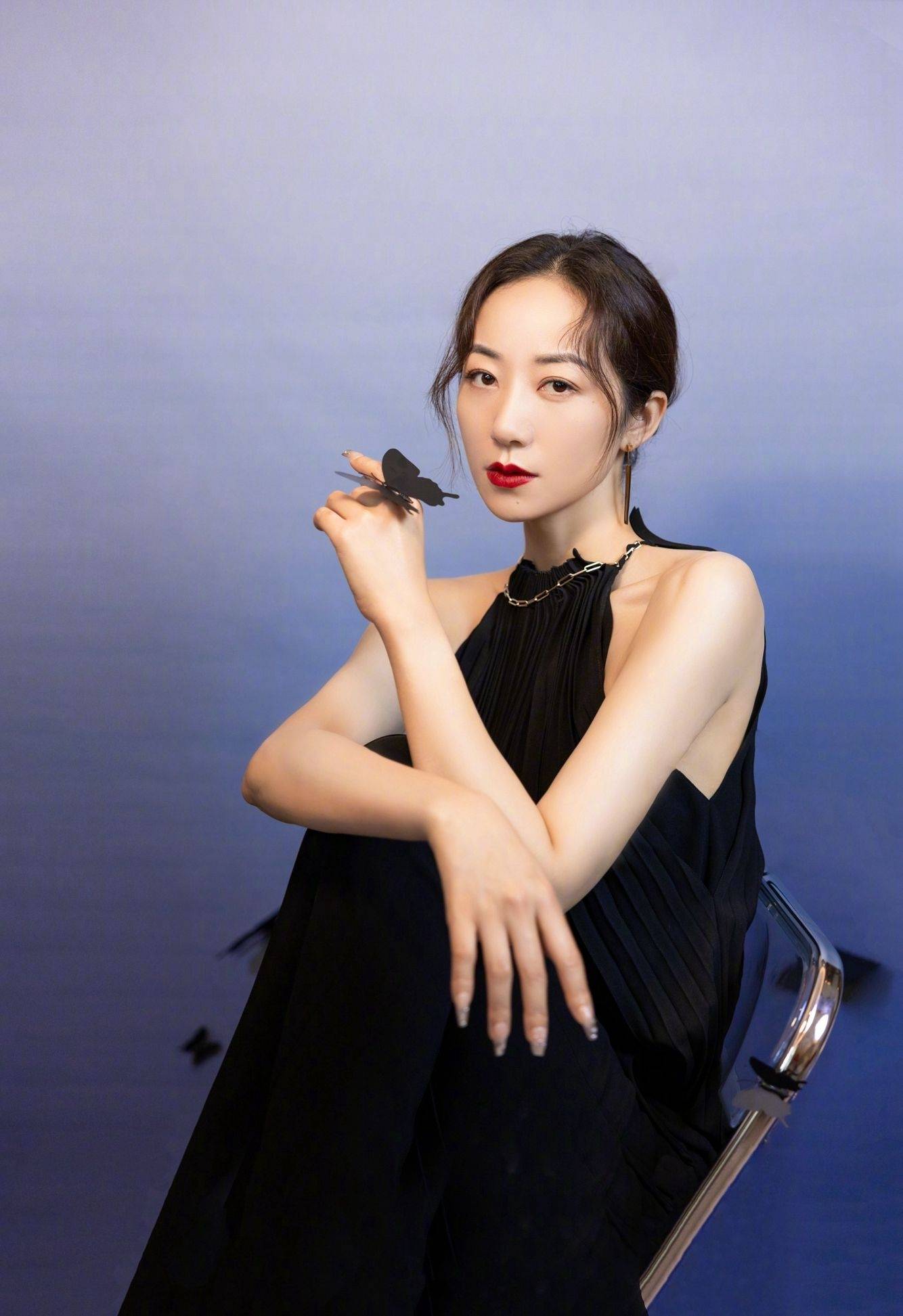 韩雪黑色连衣裙性感写真