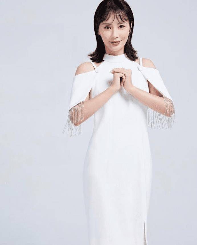 吴奇隆前妻马雅舒近况,和二婚洋老公恩爱10年,混血女儿颜值逆天_活动