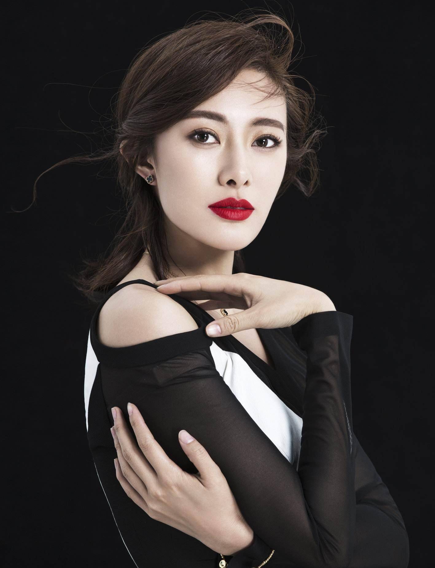 哈尔滨盛产美女这7大女明星各个时尚绝伦