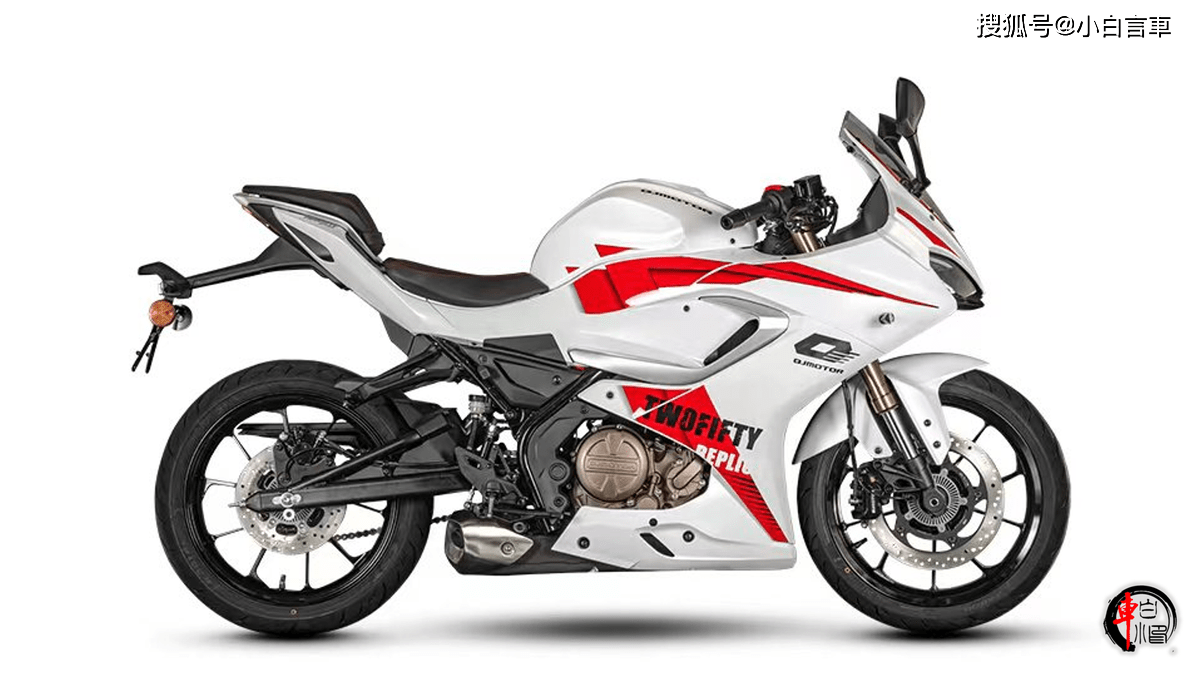 仿赛车型现在是目前摩托车市场中非常受欢迎了一类车型,很多热销车型