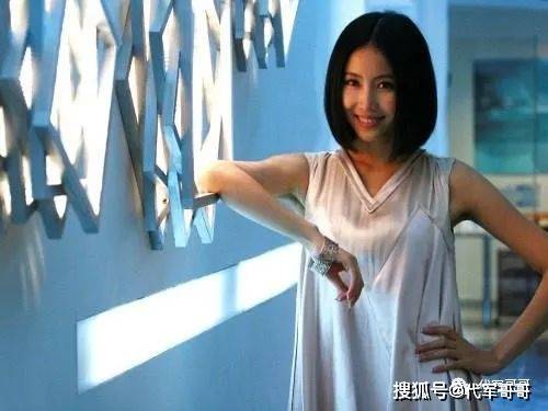 她是靳东同学，因《丑女无敌》成名，如今44岁很美却不温不火-舞儿网