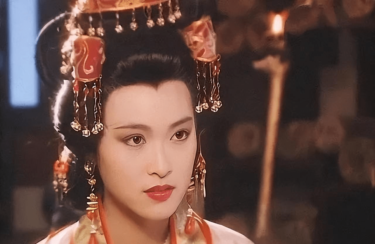 美女童爱玲:出道就演长孙皇后,戏内角色贵气,戏外人生完美_气质_唐