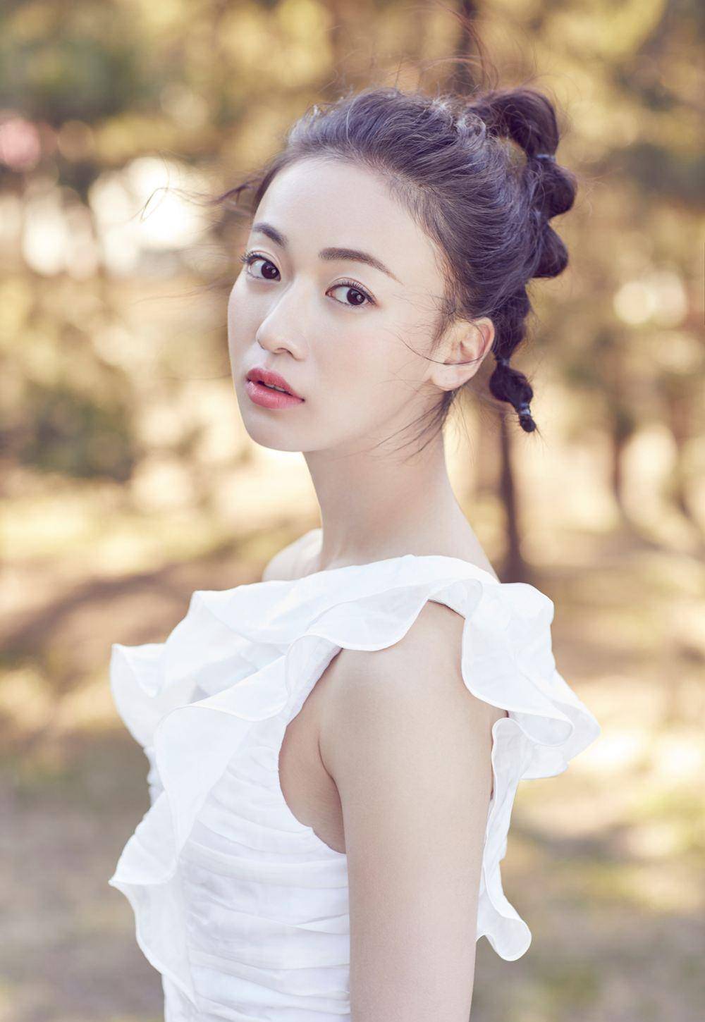 当然还有很多女星都学习过舞蹈,如上几位可以说是专业芭蕾舞演员出身