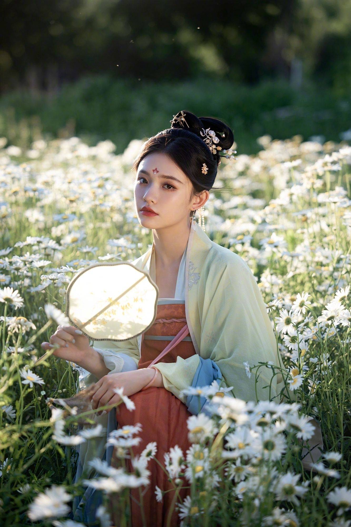 林允儿汉服仙气十足飘飘写真