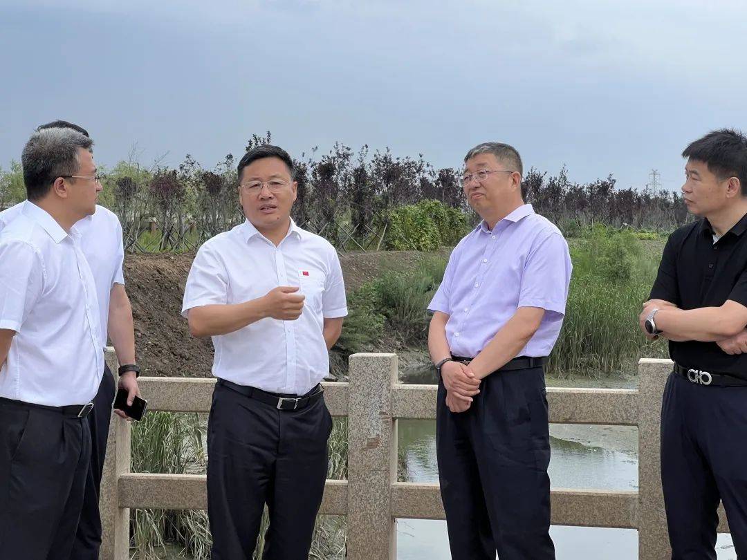 绿园区委书记宋长者走访调研企业并检查防汛工作