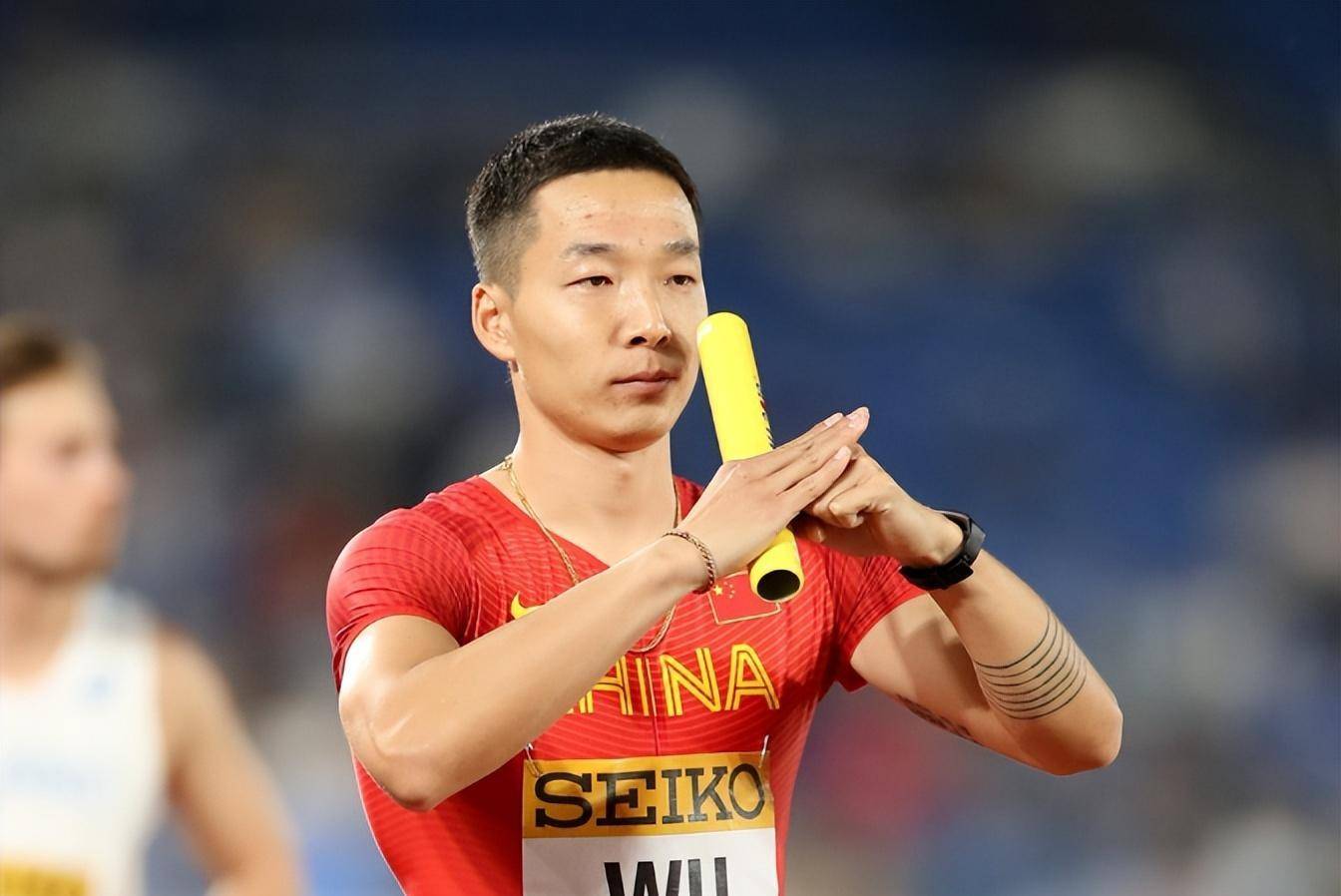 作为现役男子100米运动员中的佼佼者,吴志强职业生涯的最好成绩是10.