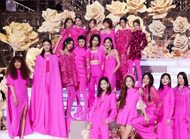 乘风破浪》第三季大决战,王心凌、郑秀妍、于文文前三,10人成团。_谭维维_表演_姐姐