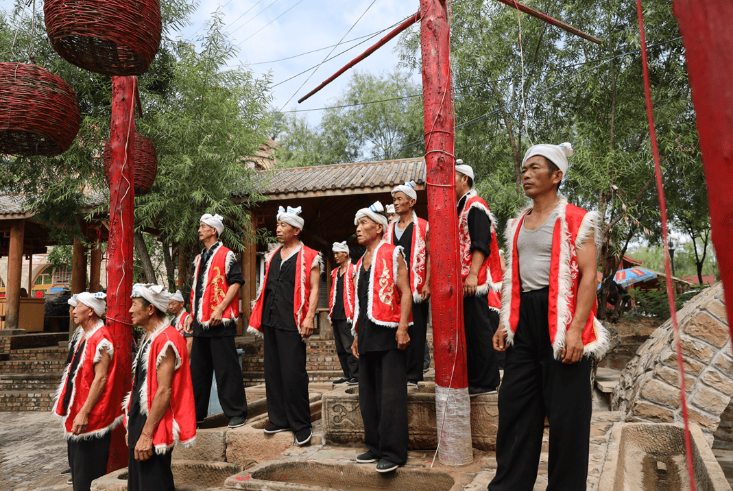 沿黄公路自驾车攻略之佳县:黄河沿线景区最密集的县城之一_陕北_赤牛
