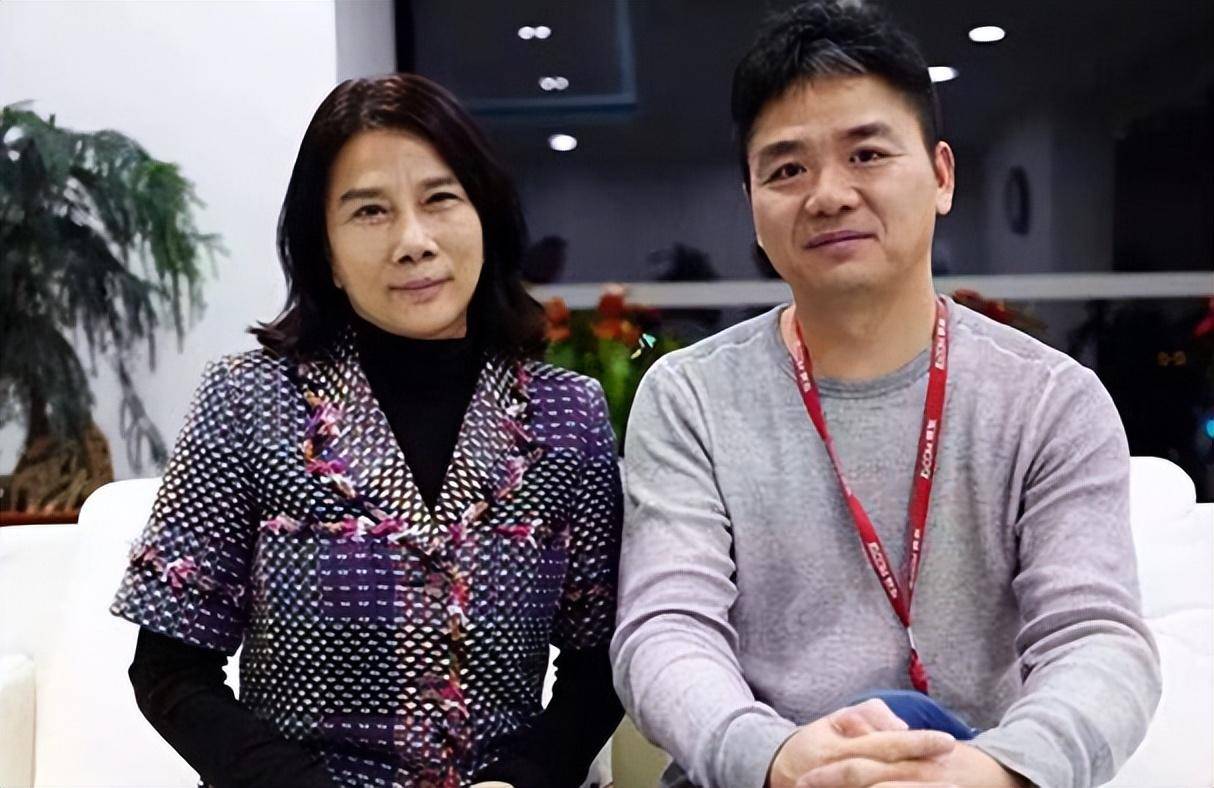 "铁娘子"董明珠:丈夫早逝至今单身,她也有普通妈妈的烦恼_儿子_格力