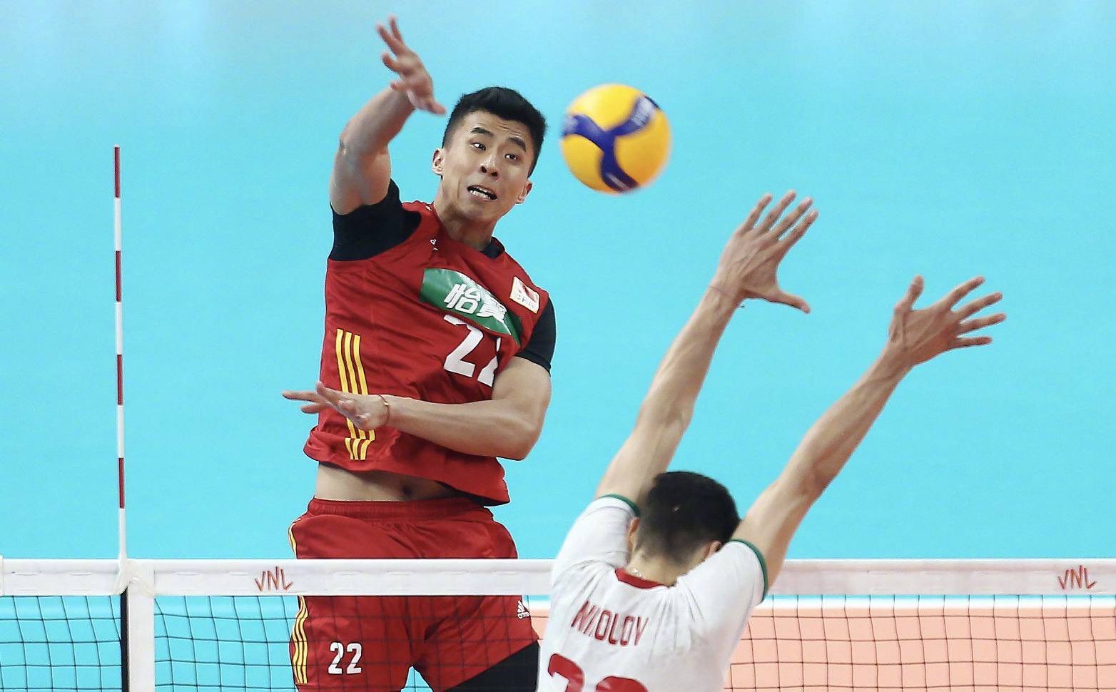 中国男排小组第一!