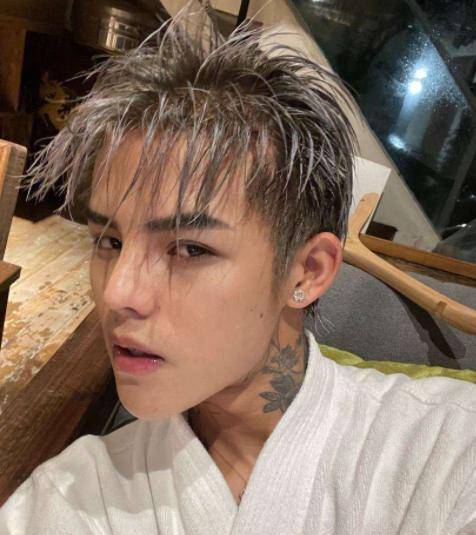 殷世航"整容前"照片被扒,五官平平差距大,网友:为套路璐不值_男人