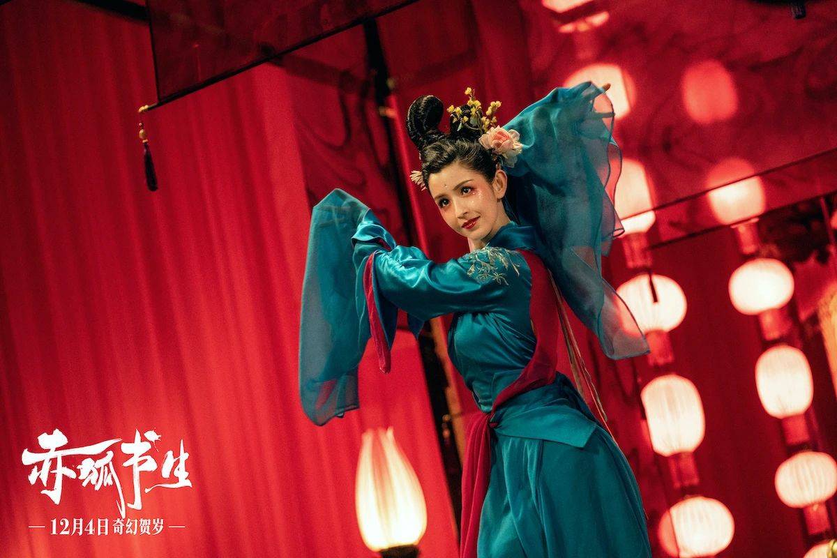 原创妩媚妖艳又楚楚可人的莲花精让她一击惊艳众人