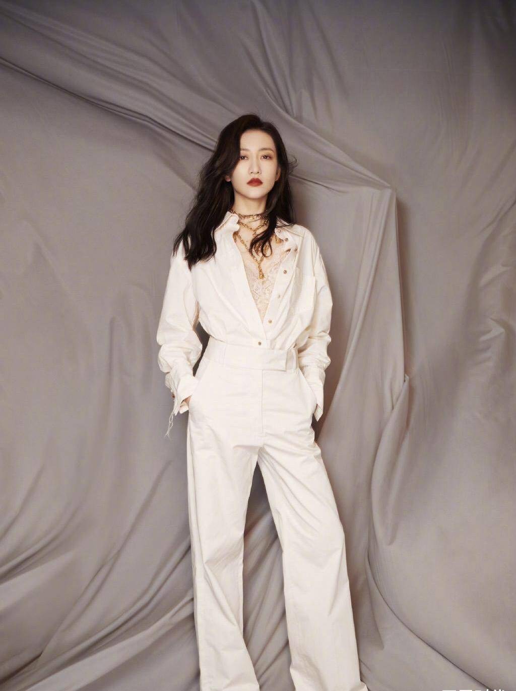 原创王鸥170个子没白长极简风不仅穿出高级感和超模气质也有得拼