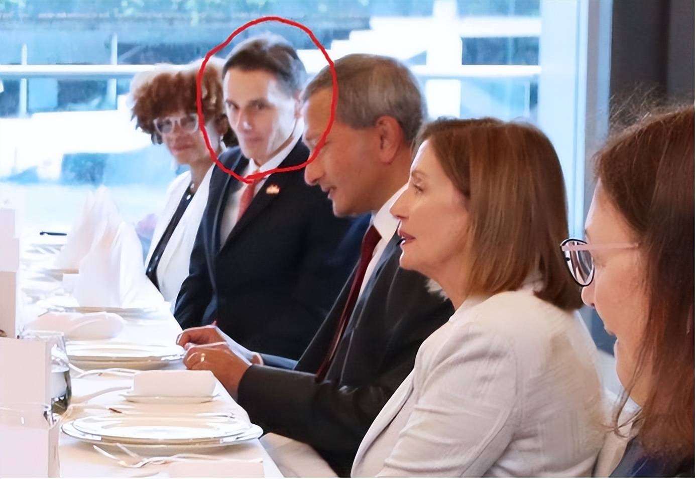 佩洛西窜台夹带"私货",为了帮小儿子拉生意祸祸台湾_美国众议院_大陆