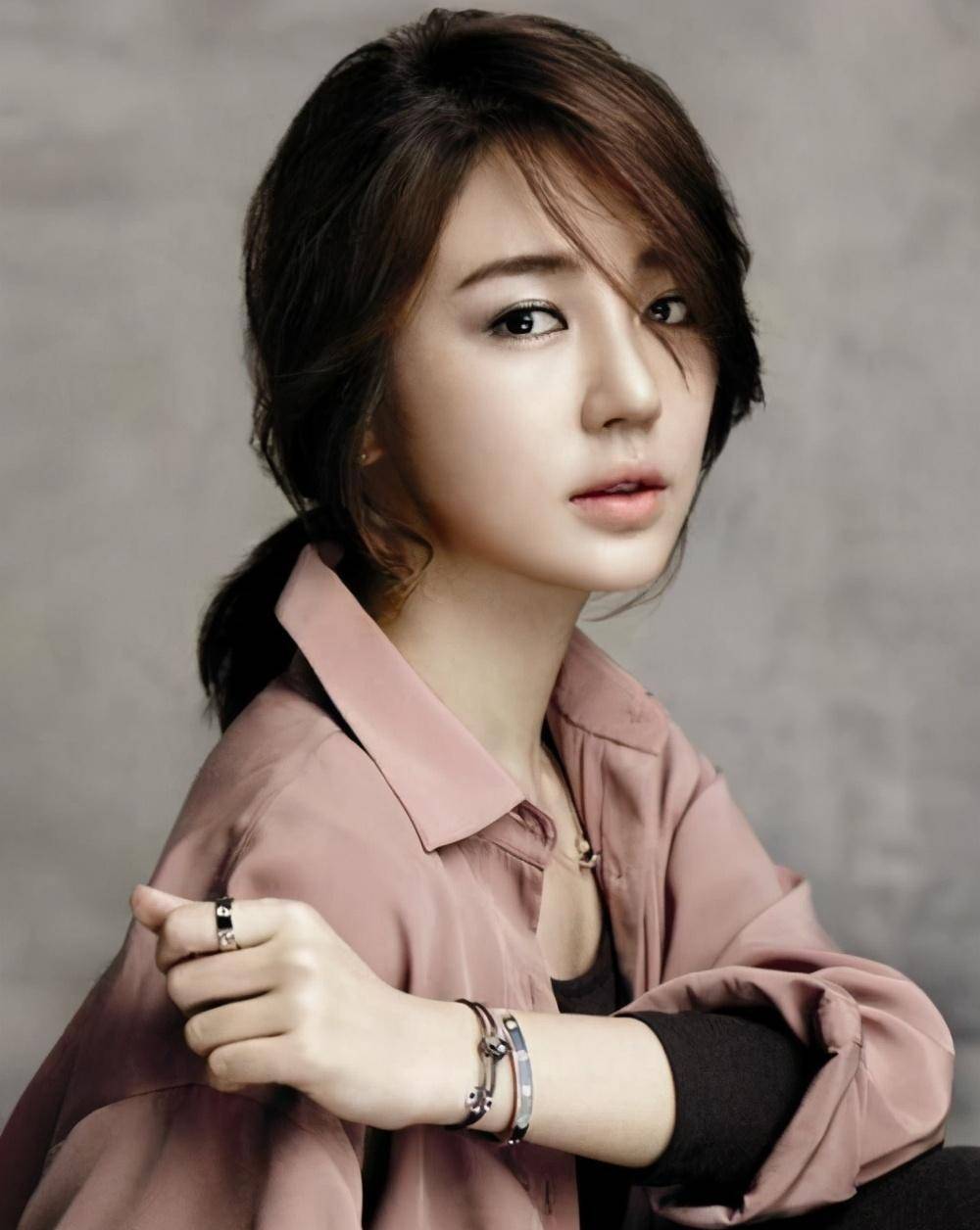 韩星尹恩惠:豪宅杂乱似"猪窝",断舍离后,我激动落泪_生活_整理_屋子