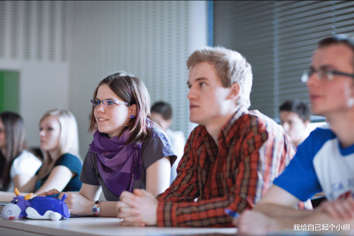 采访三个国外大学生,答案着实意外_内容_差异_网络