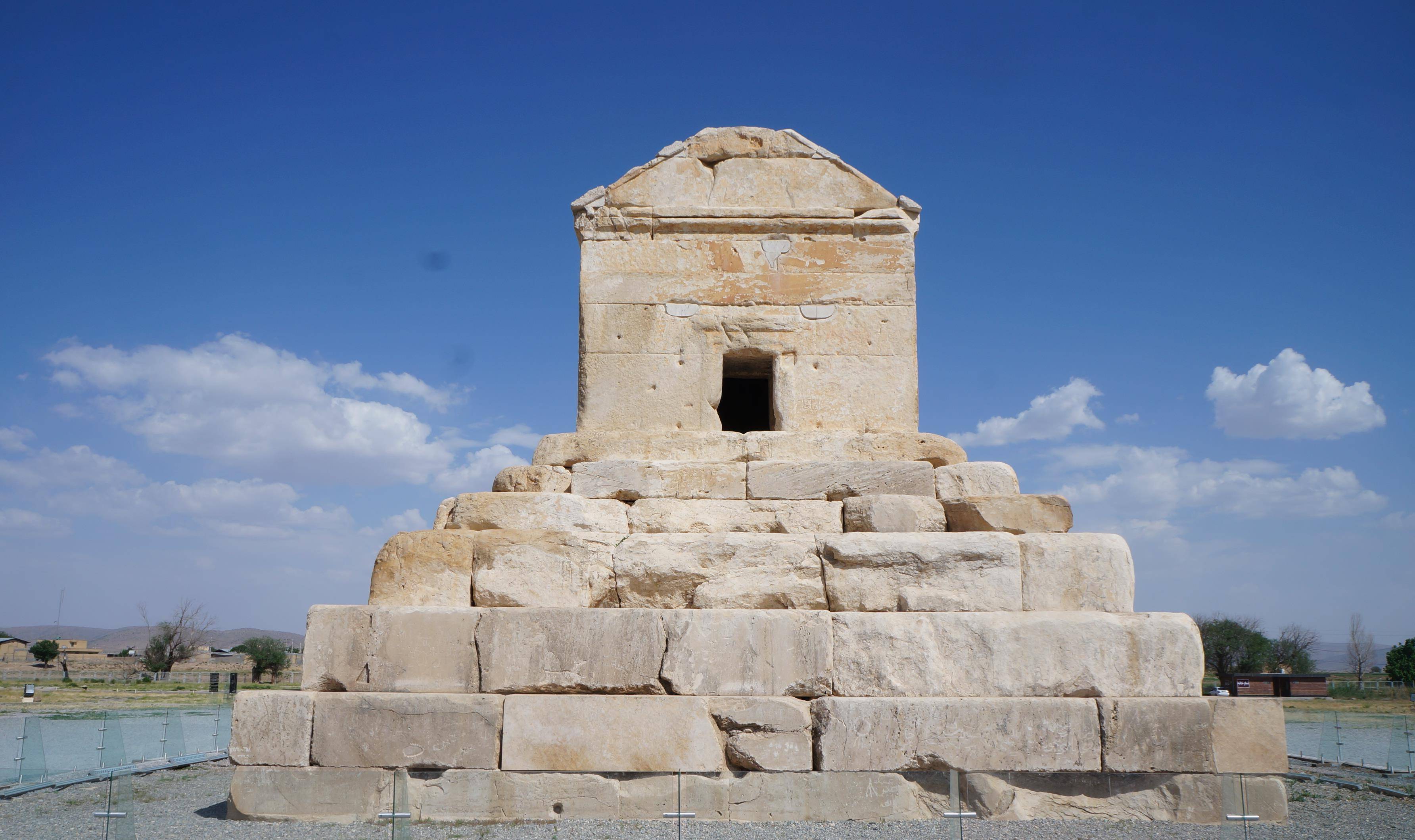 上古中国为何能成为亚欧大陆古文明中唯一未被雅利安人征服的例外