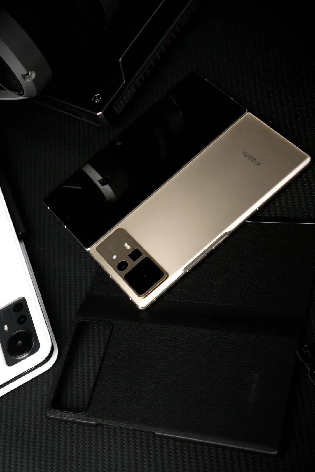 折叠屏实用主义践行者|浅析小米mix fold 2_xiaomi_手机_厚度