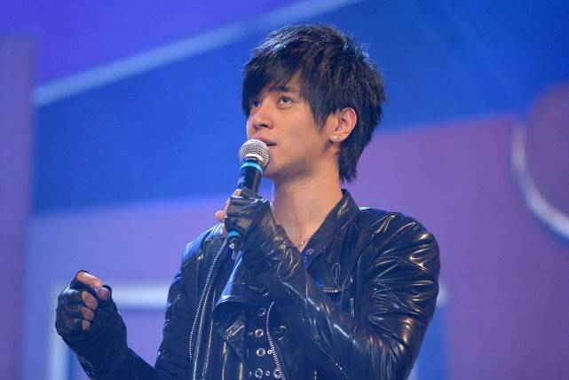 罗志祥在台花莲复出,当地观众:混不下去了才跑回台_台省_演出_表演