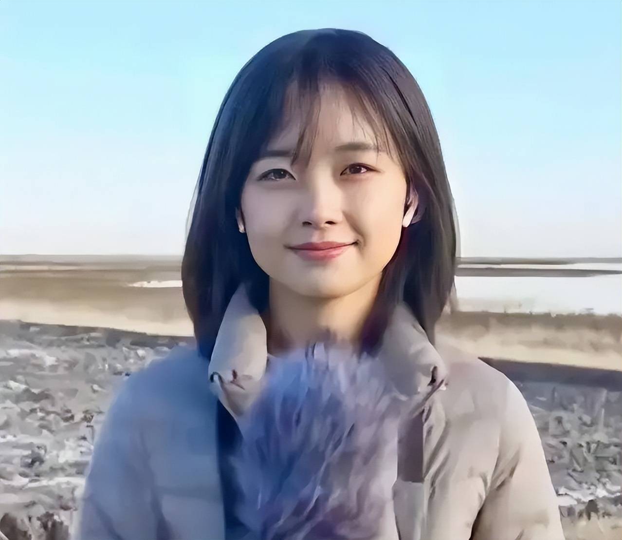 网传王冰冰被央视开除,疑似官宣恋情被影响,其求学经