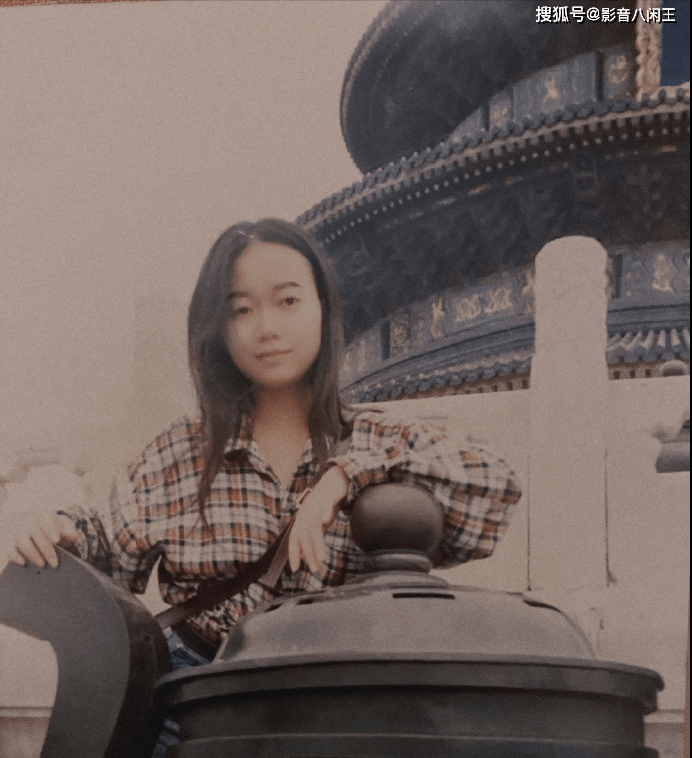 "禁曲鬼才"吴虹飞,唱摇滚的清华工科女,年过四十却还在青春期_嫁衣