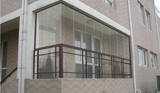 封阳台,选择铝合金门窗还是断桥铝门窗,看完你就明白了_效果_隔热