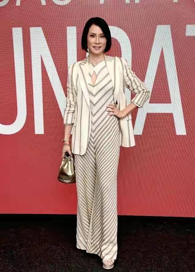 刘玉玲登时尚杂志!