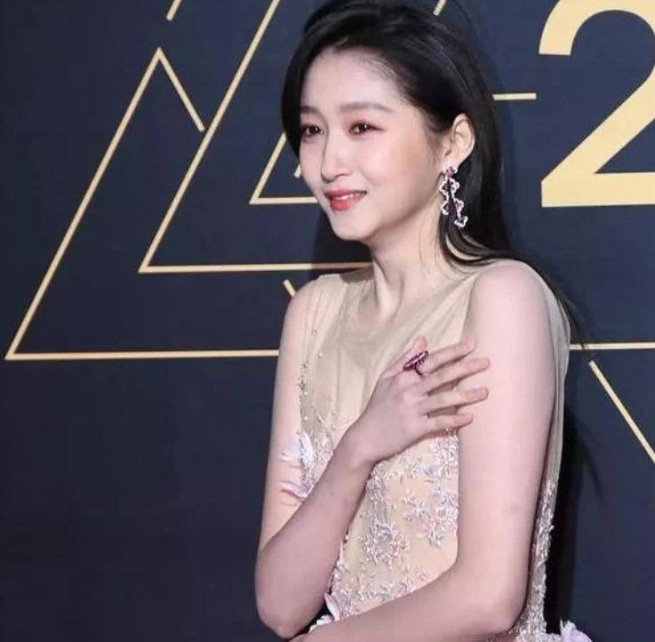 女明星有起鸡皮疙瘩的吗(为什么女明星不起鸡皮疙瘩) 女明星有起鸡皮疙瘩的吗(为什么女明星不起鸡皮疙瘩)