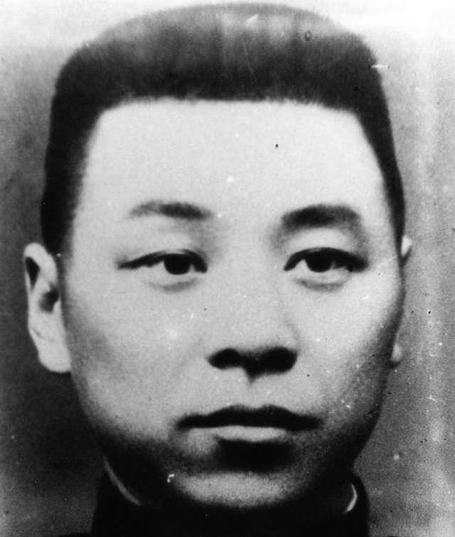 孔二小姐爱上“范哈儿”，为了逼婚提出：把你的40个婆姨给休了_孔令伟_蒋氏_范绍增