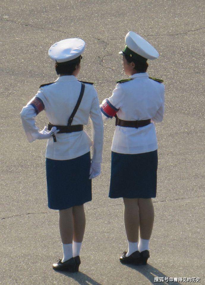朝鲜的女交警 平壤街头的一道美丽风景线_工作_女孩子_成为了