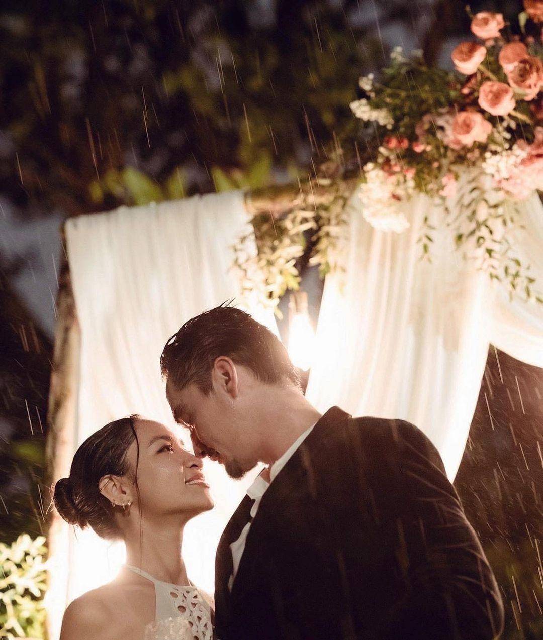 相恋5年!泰星阿南达成功求婚女友