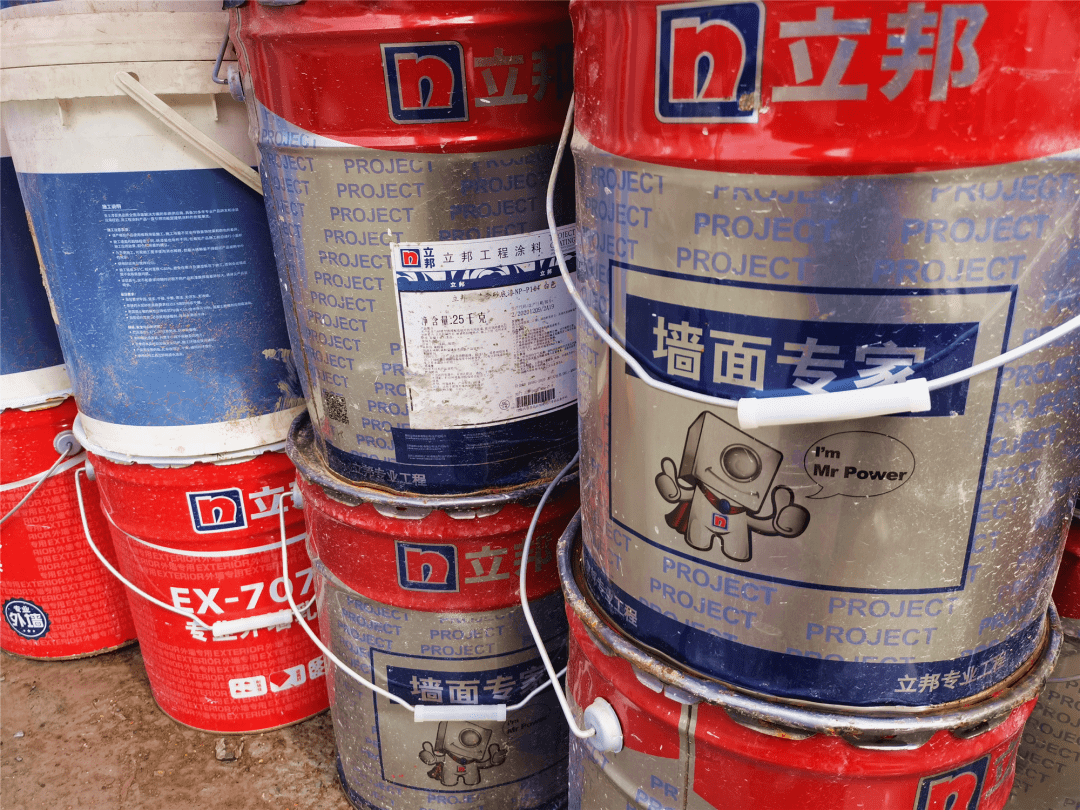 外墙装饰选用世界十大品牌,国内一线品牌立邦真石漆,为全体在校师生的