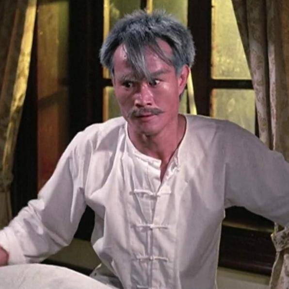 其实林正英在最早的时候并不是演员,而是担任替身,后来和李小龙合作的