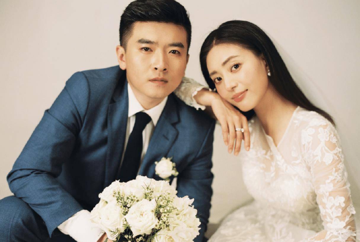 余男新剧女二,和张新成合作过两次,老公还是《加油好男儿》的闫安