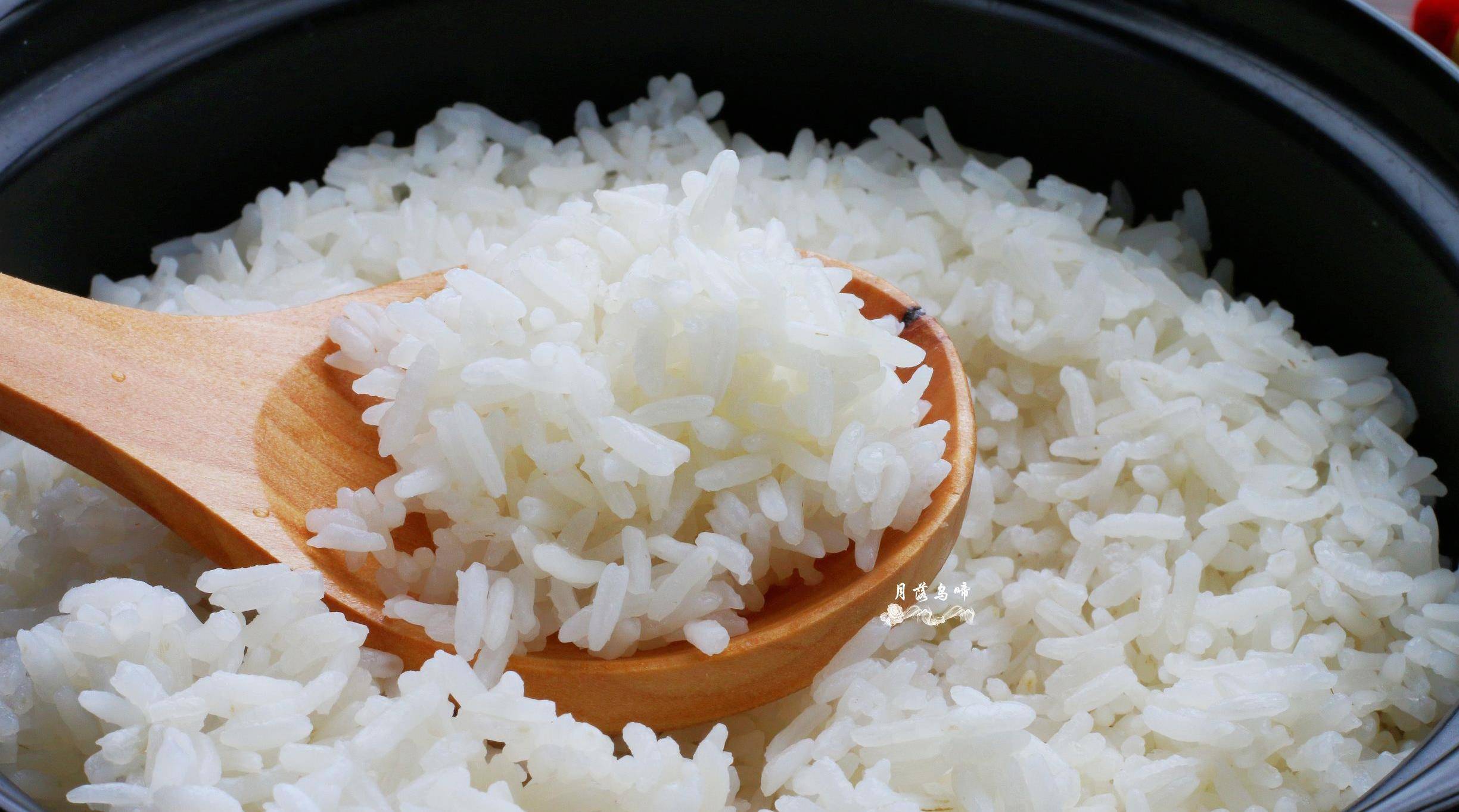 好办法,煮饭只要8分钟,颗粒分明,特别香,还有锅巴呢_砂锅_白米饭_时候
